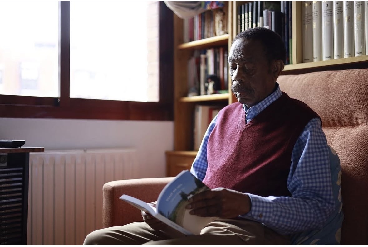 El padre de Lucía Mbomío, protagonista del episodio 1 de Afromayores